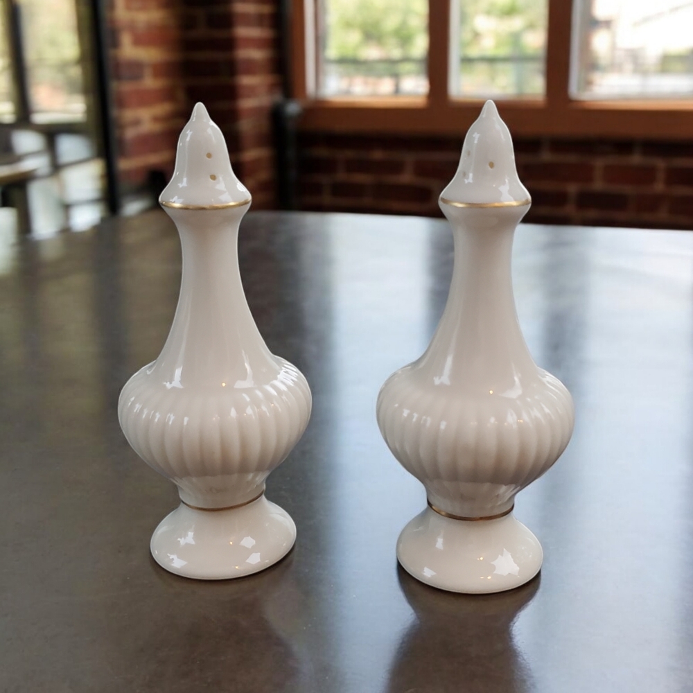 Lenox Essex Salt And Pepper Shakers Ivory and Gold Elegant Clean Design
